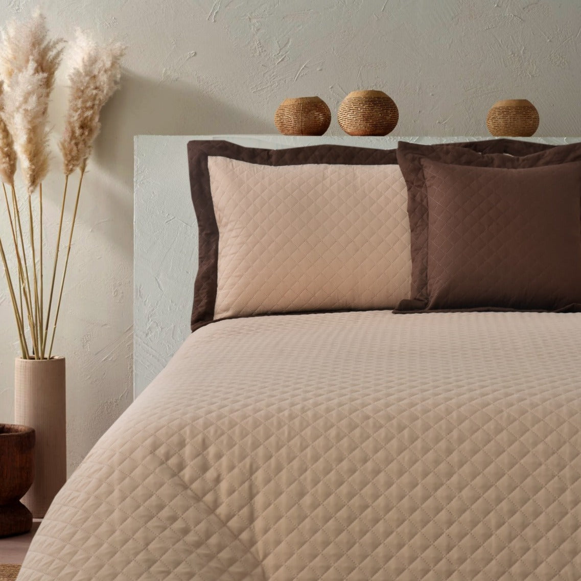 Quilted Luxury Bed Spread Set Brown